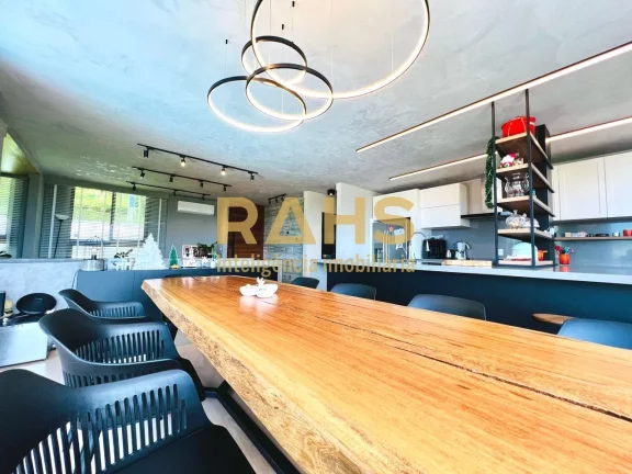 Imagem Casa averbada no Bairro América em Joinville com Vista incrível da Cidade. próximo a panificadora...