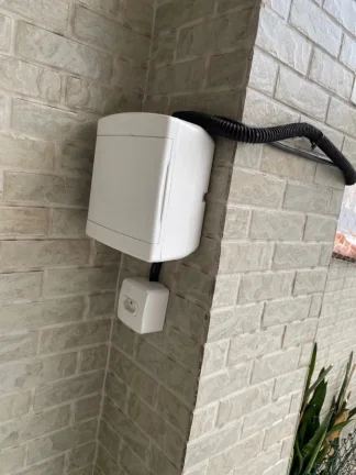 Imagem Casa térrea a venda em Santos, reformada, garagem, ótima