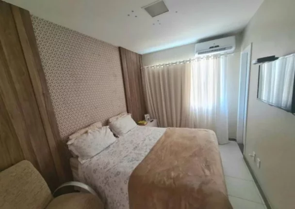 Imagem Casa no Condomínio Carlos Siqueira de Melo - 4 Quartos, Área de Lazer e 2 Vagas de Garagem