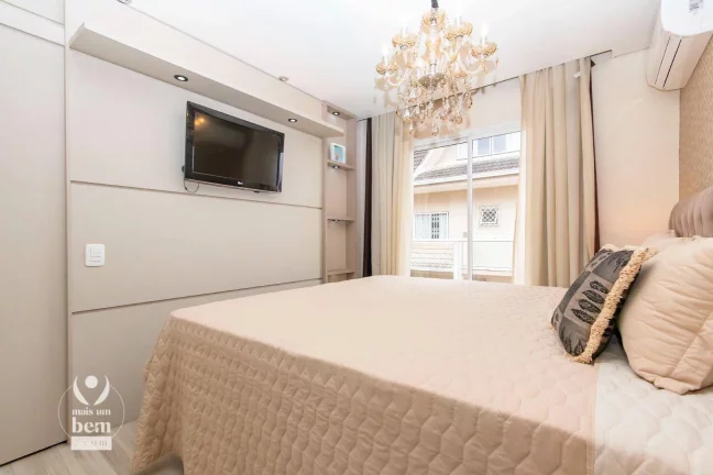Imagem Sobrado em CONDOMÍNIO FECHADO com 3 Suítes, 2 Vagas, Área Gourmet à venda, 160 m² por R$ 869.900 - Xaxim - Curitiba/PR