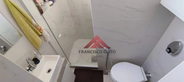 Imagem Apartamento próximo ao Abel, todo reformado, 2 lances de escada. Condomínio barato.