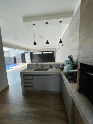 Imagem VENDE-SE BELISSIMA CASA NO PIRATININGA 1
