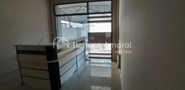 Imagem Imóvel Comercial com 441 m² e 17 salas, terreno de 800,00 metros no Jardim Chapadão - Campinas/SP