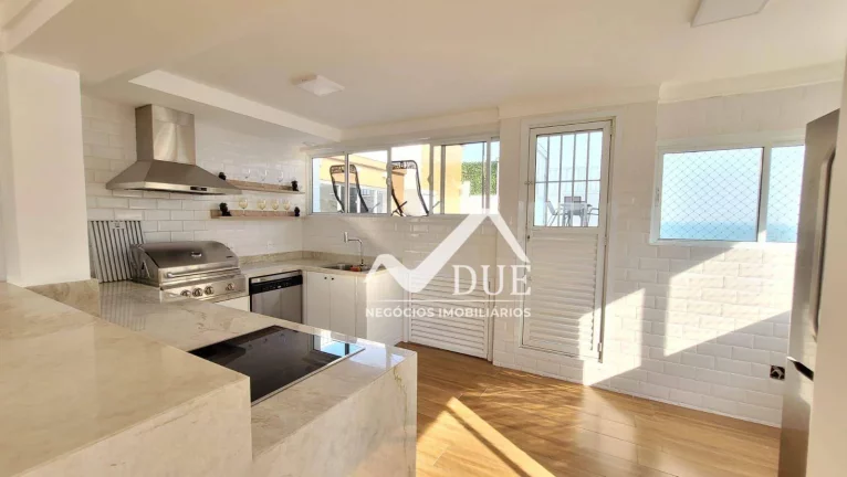 Imagem Cobertura com 3 dormitórios à venda, 322 m² por R$ 2.200.000,00 - Pompéia - Santos/SP