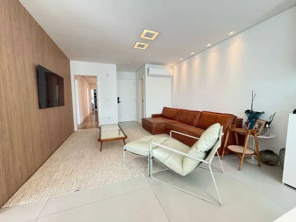 Imagem Apartamento mobiliado com 3 suítes e 2 vagas de garagem em Balneário Camboriú/SC