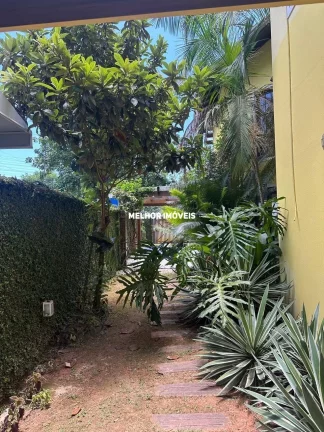Imagem Casa á venda com 3 suítes á venda localizada na Praia de Taquaras em Balneário Camboriú.