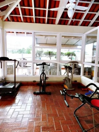 Imagem Com reforma recente e projeto que valoriza amplitude, iluminação e conforto, esta cobertura duplex...