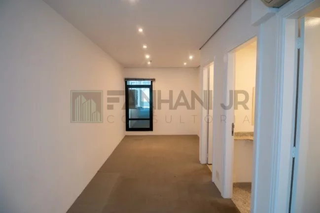 Imagem Sala Comercial de Alto Padrão no Jardim Paulista: 2 salas, 3 banheiros, 3 vagas de garagem, 68m² - São Paulo-SP