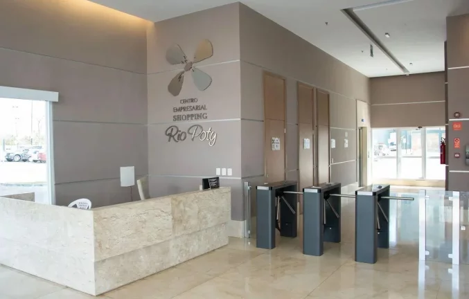 Imagem Sala Comercial para Venda em Teresina, Cabral, 1 vaga