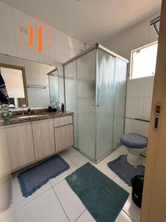 Imagem Sobrado para Venda em Curitiba, Bairro Alto, 3 dormitórios, 1 suíte, 3 banheiros, 2 vagas
