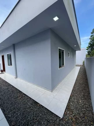 Imagem Casa com 3 dormitórios sendo 1 suíte e 2 vagas - Praia do Ervino | São Francisco do Sul/SC