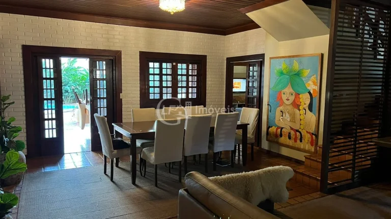 Imagem Imperdível oportunidade! Casa à venda em Campo Grande-MS, Chácara Cachoeira: 4 quartos, 1 suíte, 5 salas, 2 banheiros, 10 vagas de garagem, 340m².