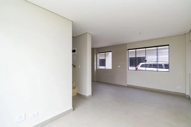 Imagem Sobrado novo em condomínio com Ático no Uberaba com suíte