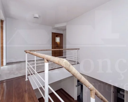 Imagem Apartamento Duplex ensolarado em Pinheiros com 130m², 1suíte e 2 vagas.