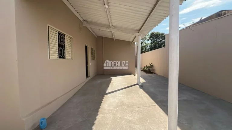 Imagem Casa à venda no Jardim Elza Amuí II, Uberaba - Oportunidade única!