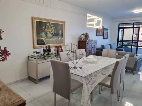 Imagem Apartamento com varanda / sacada em excelente localização a 80m do mar da praia de Intermares - AP2036.
