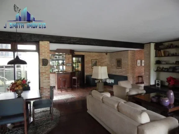 Imagem CASA ESTILO GRANJEIRO, NO CORAÇÃO DA GRANJA VIANA. TERRENO GIGANTE