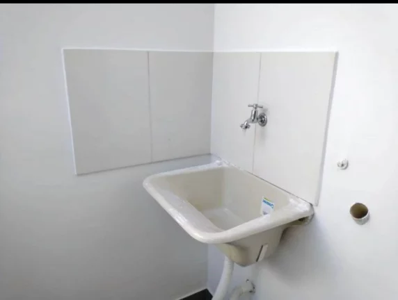 Imagem Apartamento reformado com 3 quartos e área de lazer no Condomínio Francisco Oliveira - Confira!