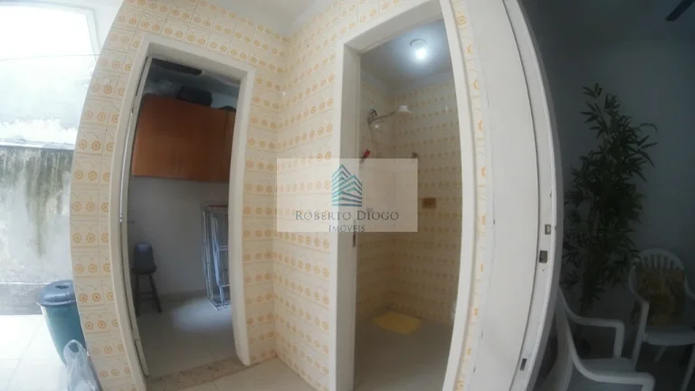 Imagem Venda de casa em São Francisco, Niterói-RJ: 2 quartos, 1 suíte, 2 salas, 3 banheiros, 4 vagas de garagem, 100m². Confira!