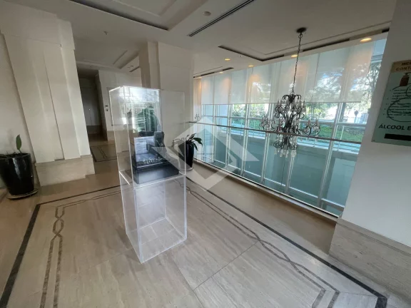 Imagem Apartamento de 4 Quartos para Venda na Barra da Tijuca com 407 m²