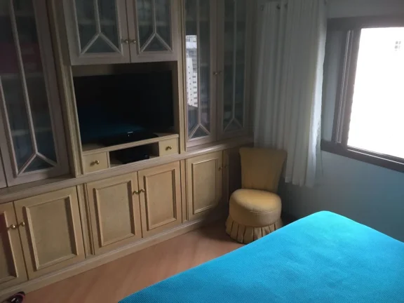 Imagem Apartamento 200 M², 4Q, 4 suítes, 6 banheiros, 4 vagas, 3 salas, lareira, jardim, academia, churrasqueira, piscina, terraço, hidromassagem.