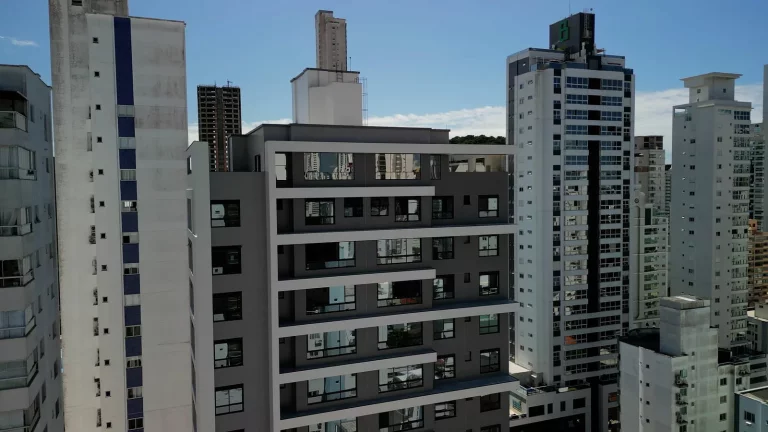 Imagem Cobertura com 4 dormitórios à venda sendo 4 suítes, 262.09 m² por - R$ 6.064.476,99 - Pioneiros - Bal. Camboriú/SC
