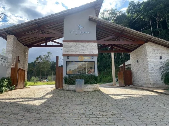 Imagem Terreno em Condomínio para Venda em Teresópolis / RJ no bairro Prata