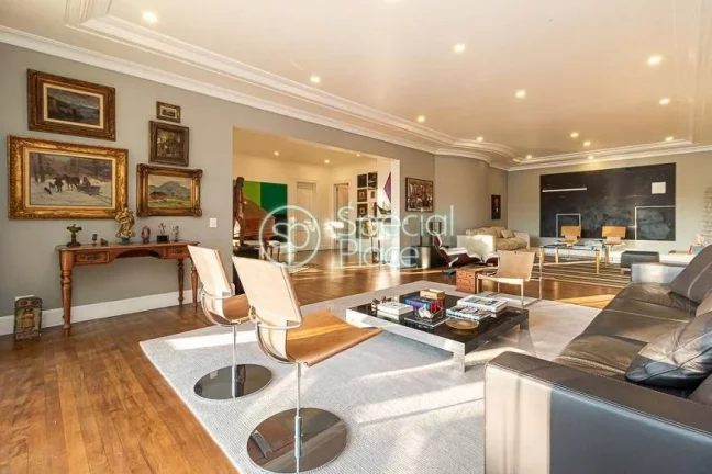Imagem Casa em excelente localização no Jardim Guedala, direcionada para um lindo jardim com piscina em d...
