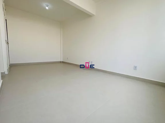 Imagem Apartamento Reformado em Andar Alto – 1 Dormitório com Cozinha Americana