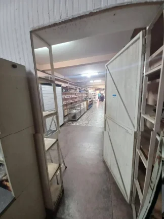 Imagem Loja ampla e bem localizada na Rua Tiradentes – Barbacena/MG