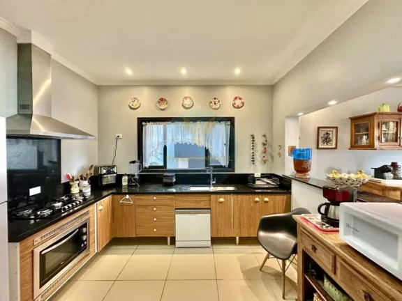 Imagem Casa 3 Suítes + Hóspedes com Vista Campo de Golf
