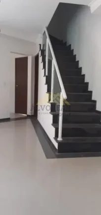 Imagem Sobrado à Venda 3 Dormitórios a 3 Min da Av. Sabará!