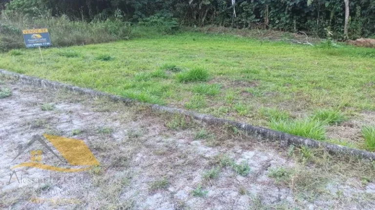 Imagem Vendo terreno com 360 mts², totalmente plano em Amparo