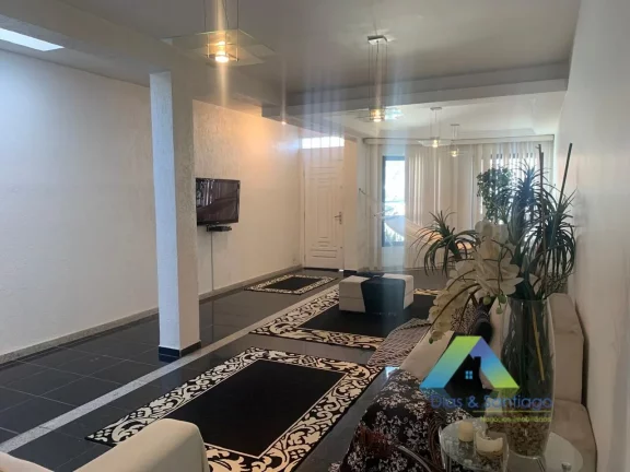 Imagem Sobrado com 03 suites e 05 vaga de garagem- Ipiranga