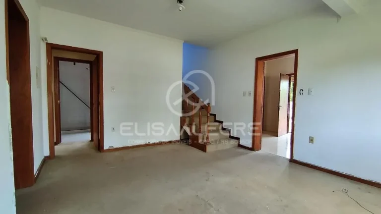 Imagem Sobrado + casa auxiliar em terreno de 1.864m² em Esteio