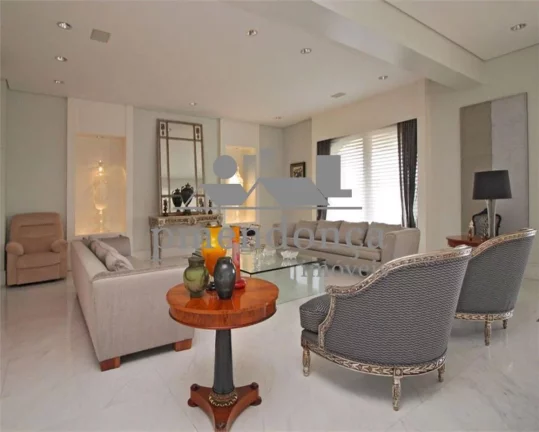 Imagem Apartamento com 700m² em prédio Nobre de Higienópolis.