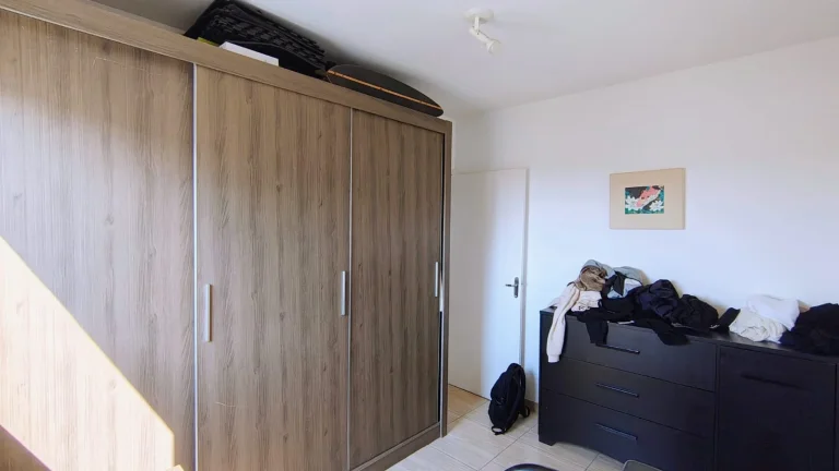 Imagem Apartamento em Votorantim-SP, Jardim Simone: 2 quartos, 2 salas, 1 vaga, 60m² de área. Com 2 Ar condicionado. Venha conferir!