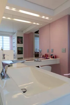 Imagem Apartamento porteira fechada de alto padrão no Bairro de casa forte, Recife/PE - AP2744.