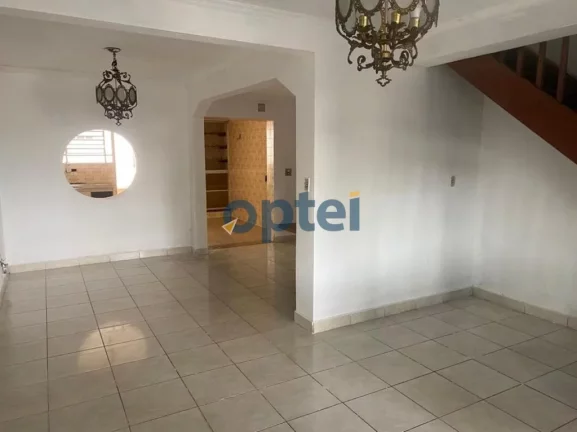 Imagem CASA COM 202 M² COM 03 DORMITÓRIOS SENDO 1 SUITE, 2 SALAS, 2 WC, - SANTO ANDRÉ SP.