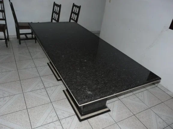 Imagem ???? Sobrado Amplo com Estilo Clássico - 4 Quartos, Suíte com Banheira e Muito Espaço!