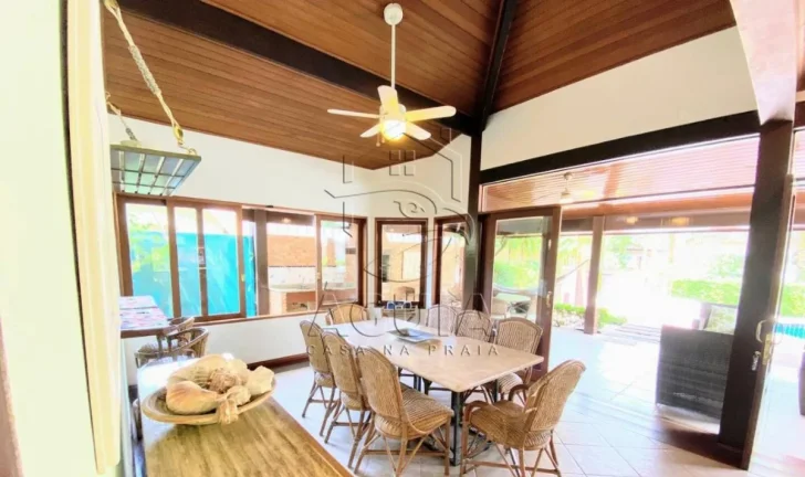 Imagem Casa de condomínio a 150 metros da praia do Lázaro em Ubatuba!
