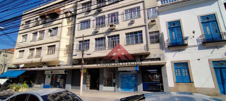 Imagem Apartamento no centro,proximo a todo comércio,forum supermercado Guanabara,próximo as barcas,e terminal rodoviário,imóvel amplo,um lance de escada,vaz