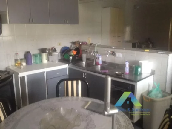 Imagem Casa Padrão sobrado 4 dormitórios, 2 vagas área Gourmet com Piscina com excelente localização.