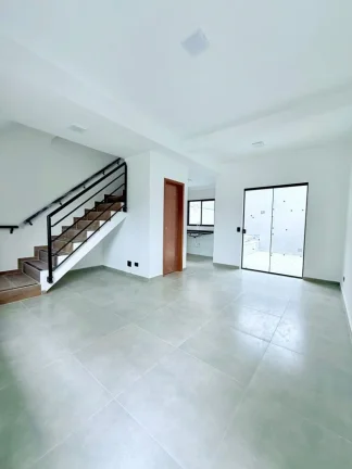 Imagem Casa para Venda em Itanhaém, Laranjeiras, 2 dormitórios, 2 suítes, 1 banheiro, 1 vaga