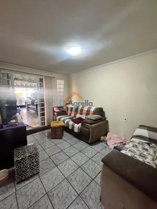 Imagem Casa à venda no bairro Jardim Ipê I - Mogi Guaçu/SP