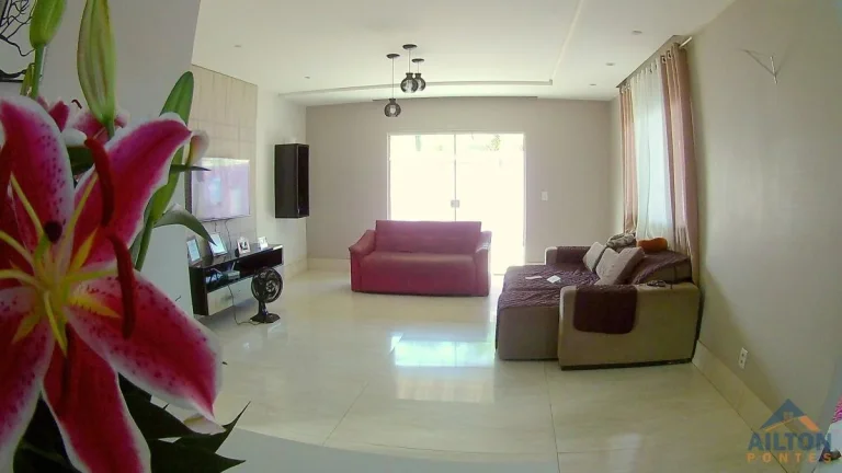 Imagem Casa Duplex com 3 Suítes à Venda em Praia de Santa Mônica - Guarapari/ES