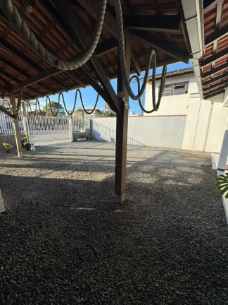 Imagem Casa com 3 dormitórios sendo 1 suíte e 1 vaga de garagem no bairro Guanabara em Joinville SC