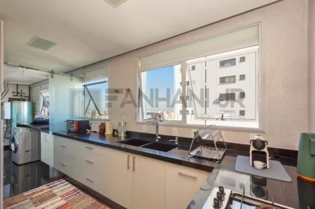 Imagem Imperdível oportunidade! Apartamento à venda em São Paulo-SP, Jardim Paulista. 3 quartos, 3 suítes, 3 salas, 4 banheiros, 4 vagas, 268m².