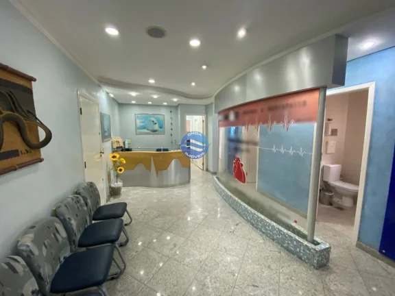 Ótima sala comercial a venda em Santos no Boqueirão