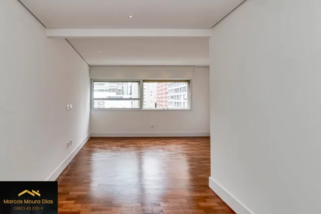 Imagem Apartamento 3 suítes, 2 vagas, 213,50 m2, reformadíssimo em Cerqueira Cesar